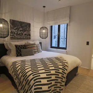 https://grand-place-apartments-1.brusselshotelsbook.com